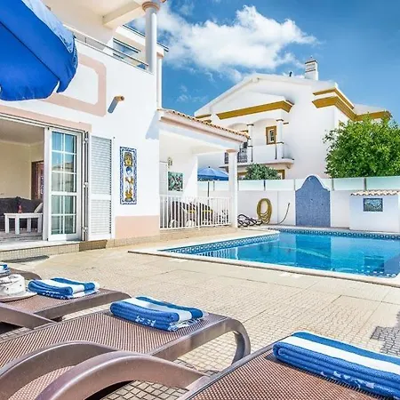 Gale Sleeps 8 Pool Air Con Wifi * Patroves