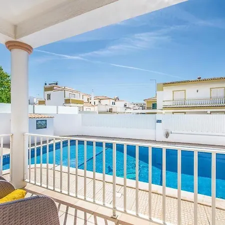 فيلة Gale Sleeps 8 Pool Air Con Wifi