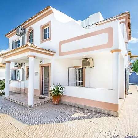 Gale Sleeps 8 Pool Air Con Wifi فيلة Patroves